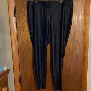 Torrid Black Fake Leather Leggings❤️